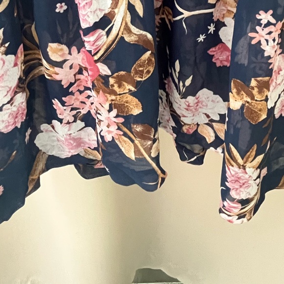 Luxology Floral Dress Women’s size large - gently used. - Picture 4 of 8